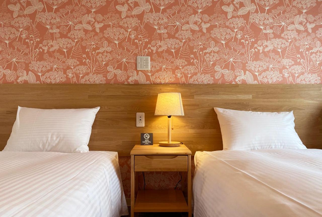 Hotel Hanafuji Inn Nakafurano Esterno foto