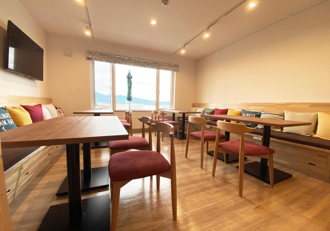 Hotel Hanafuji Inn Nakafurano Esterno foto