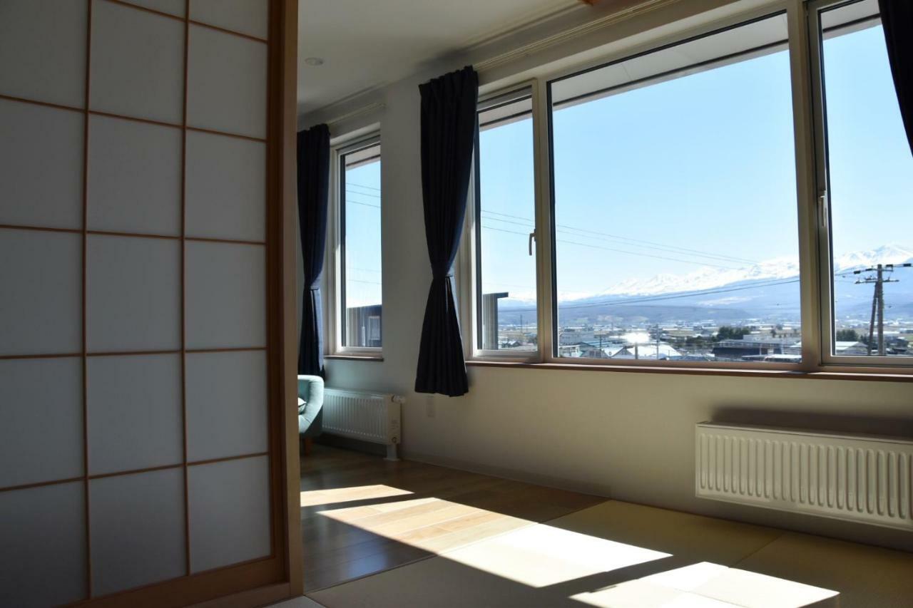 Hotel Hanafuji Inn Nakafurano Esterno foto